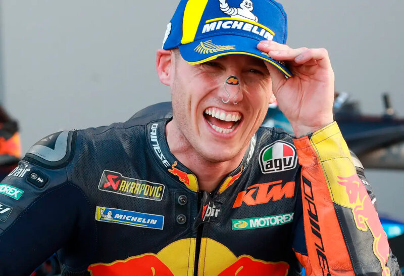 Pol Espargaró Moto GP llevando el Dilatador nasal Noson® Premium